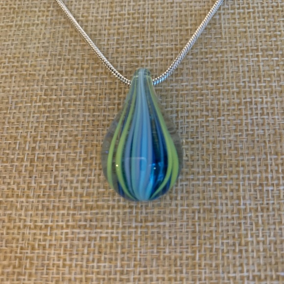 Italian blown glass piece on sterling silver chain. Vibrant colors. - Picture 5 of 6